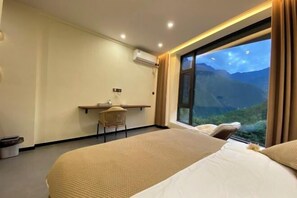 Room - Tiger Leaping Gorge Tea-Horse Guesthouse (Shangri-La)