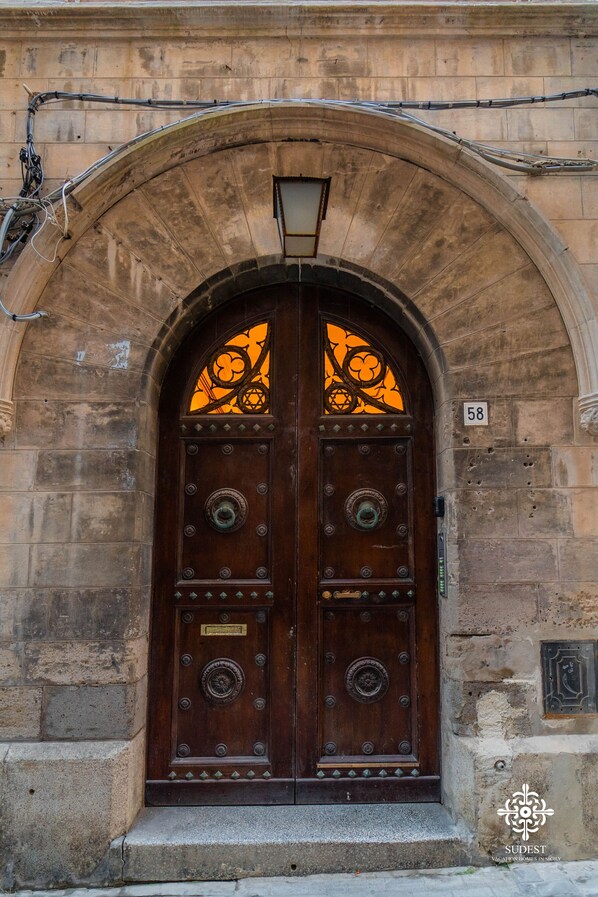 واجهة المنشأة