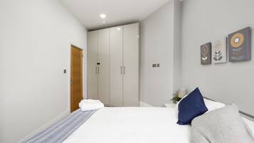 3 bedrooms, iron/ironing board, WiFi