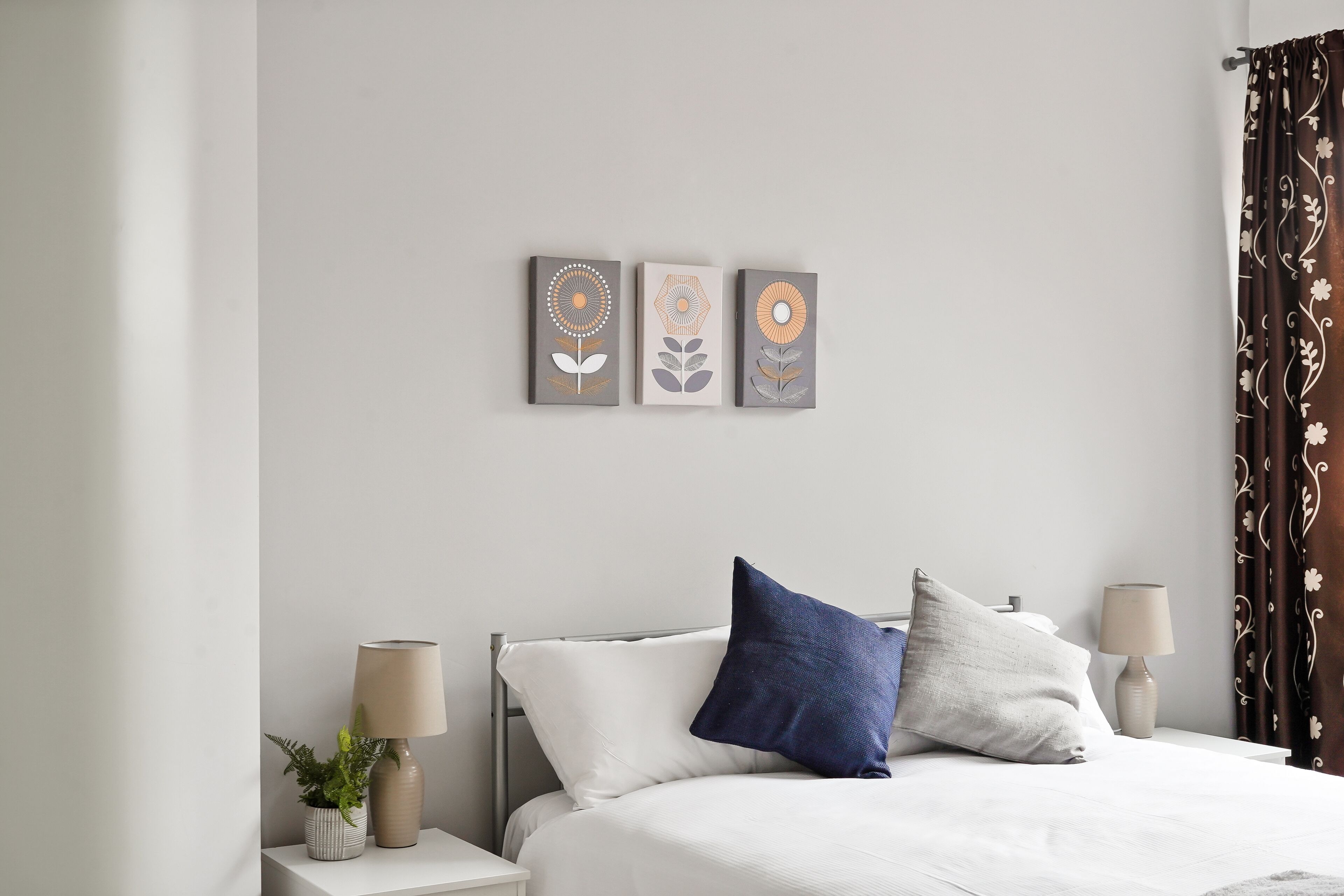 3 bedrooms, iron/ironing board, WiFi