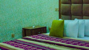 Deluxe-Zimmer | Schreibtisch, laptopgeeigneter Arbeitsplatz, kostenloses WLAN