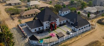 RONKIBOG CRYSTAL HOTEL & SUITES