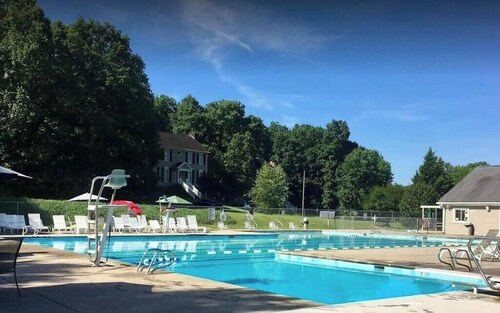 Abundance! Pool | Hot Tub | Arcade | Grill | Firepit (Old)