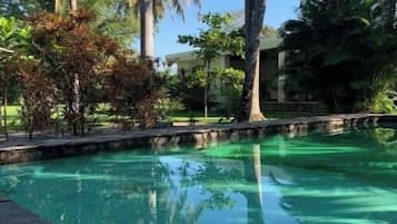 Udendørs pool
