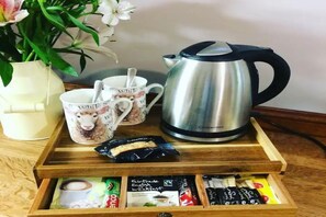 Kaffee und/oder Kaffeemaschine