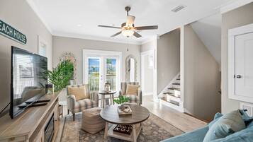 Televisor intel·ligent i llar de foc