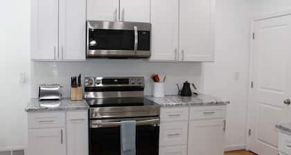 Modern 4 Bedroom Home in Wilmington