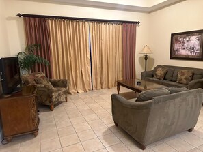 Smart TV, video games