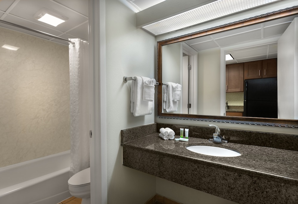 Coral Beach Resort and Suites by null