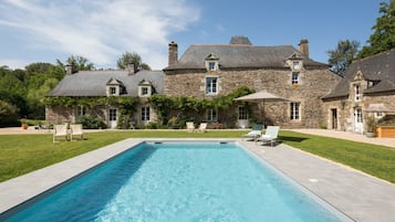 Una piscina riscaldata