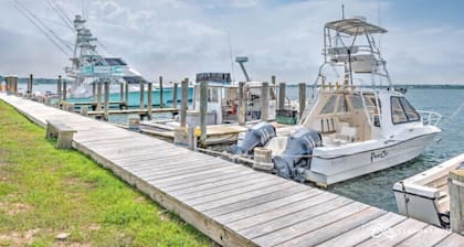 435 East Lake