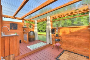 Sauna - Riverfront | Glamping| Yurt | Hot Tub | Firepit | Kayaks (Marble Falls)