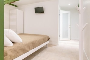 1 bedroom, iron/ironing board, free WiFi, bed sheets - Queen Bee House (Monopoli)