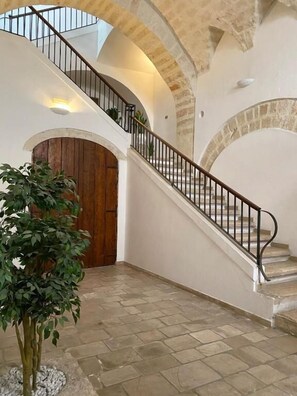 Interior - The Merchant's Home (Monopoli)