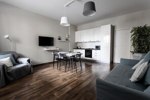 TV - Love and Iodine (Monopoli)