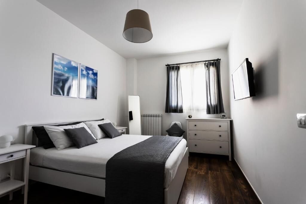 1 slaapkamer, een strijkplank/strijkijzer, gratis wifi