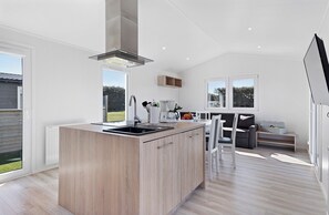 Cabin tiện nghi đơn giản | Bếp riêng | Tủ lạnh, lò nướng, bếp nấu, máy rửa bát 