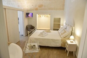 1 chambre, fer et planche à repasser, Wi-Fi gratuit, draps fournis