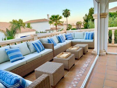 6 Bedroom Luxury Villa ,6 seater Jacuzzi & heated pool . 18 guests max
