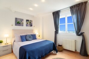 6 bedrooms, in-room safe, iron/ironing board, travel crib