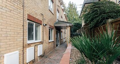 Premier Refurbished Central Flat