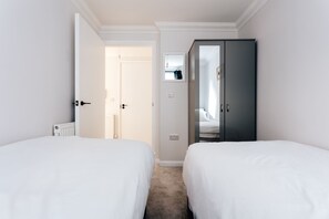 2 bedrooms, WiFi, bed sheets