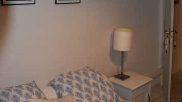 Club Room | Minibar, soundproofing, cots/infant beds, rollaway beds
