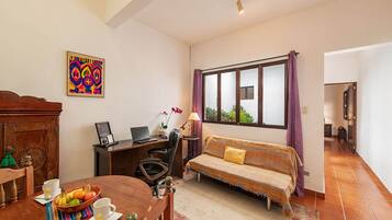 1 bedroom, desk, free WiFi