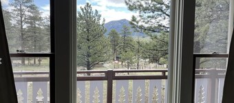 Located on the edge of Rocky Mountain National Park Dog Friendly