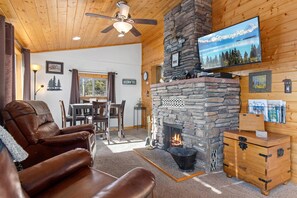 Televisio, takka, DVD-soitin