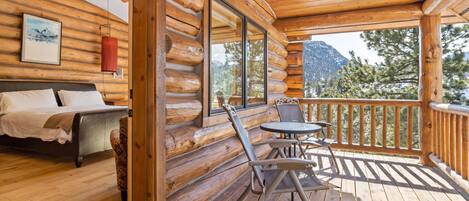 4 عدّة غرف نوم ومكواة/لوح كي وواي فاي مجانًا وملاءات أسرّة