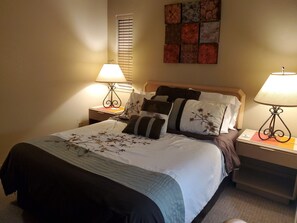 1 bedroom, desk, iron/ironing board, free WiFi