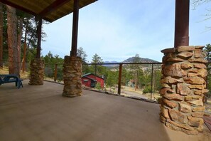 Property grounds - Peak View - 4 bedroom A-frame with great views (Estes Park)