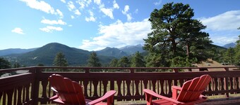 Sunshine Cabin - 2 bedroom 2 bath cabin with great views!