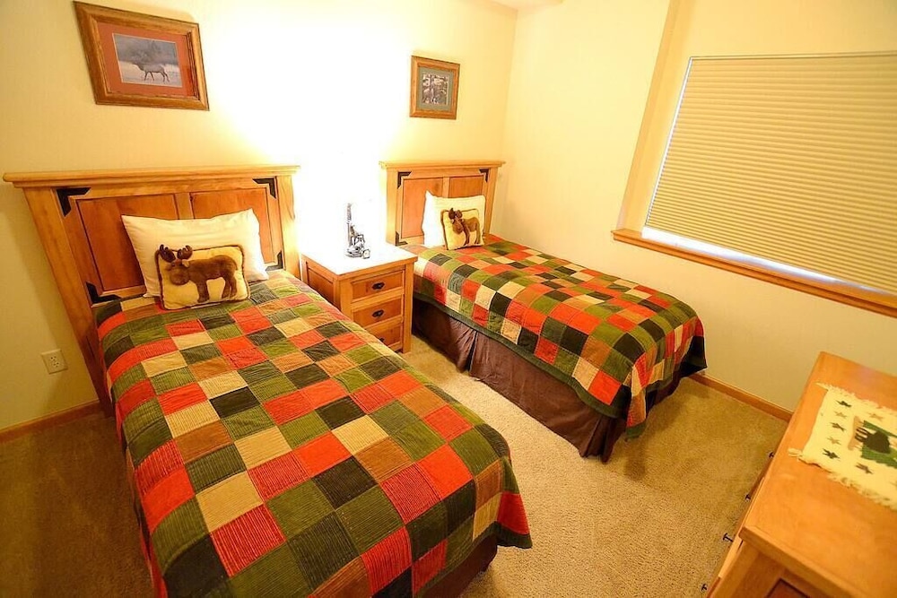 Ypsilon - 3 bedroom home near Marys Lake - Estes Park | Vrbo