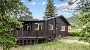 Exterior - Elk Run - 2 bedroom cabin- near RMNP (Estes Park)