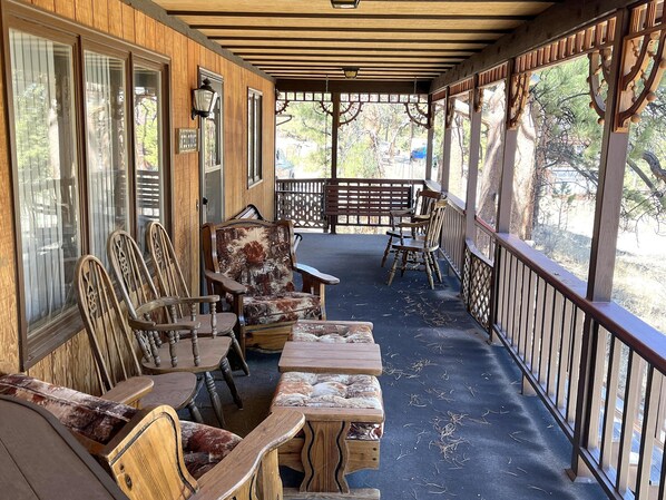 Terrace/patio - Lodgepole - 2 bedroom monthly rental - Free WiFi (Estes Park)