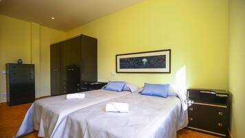 5 chambres, fer et planche Ă repasser, Wi-Fi gratuit, draps fournis