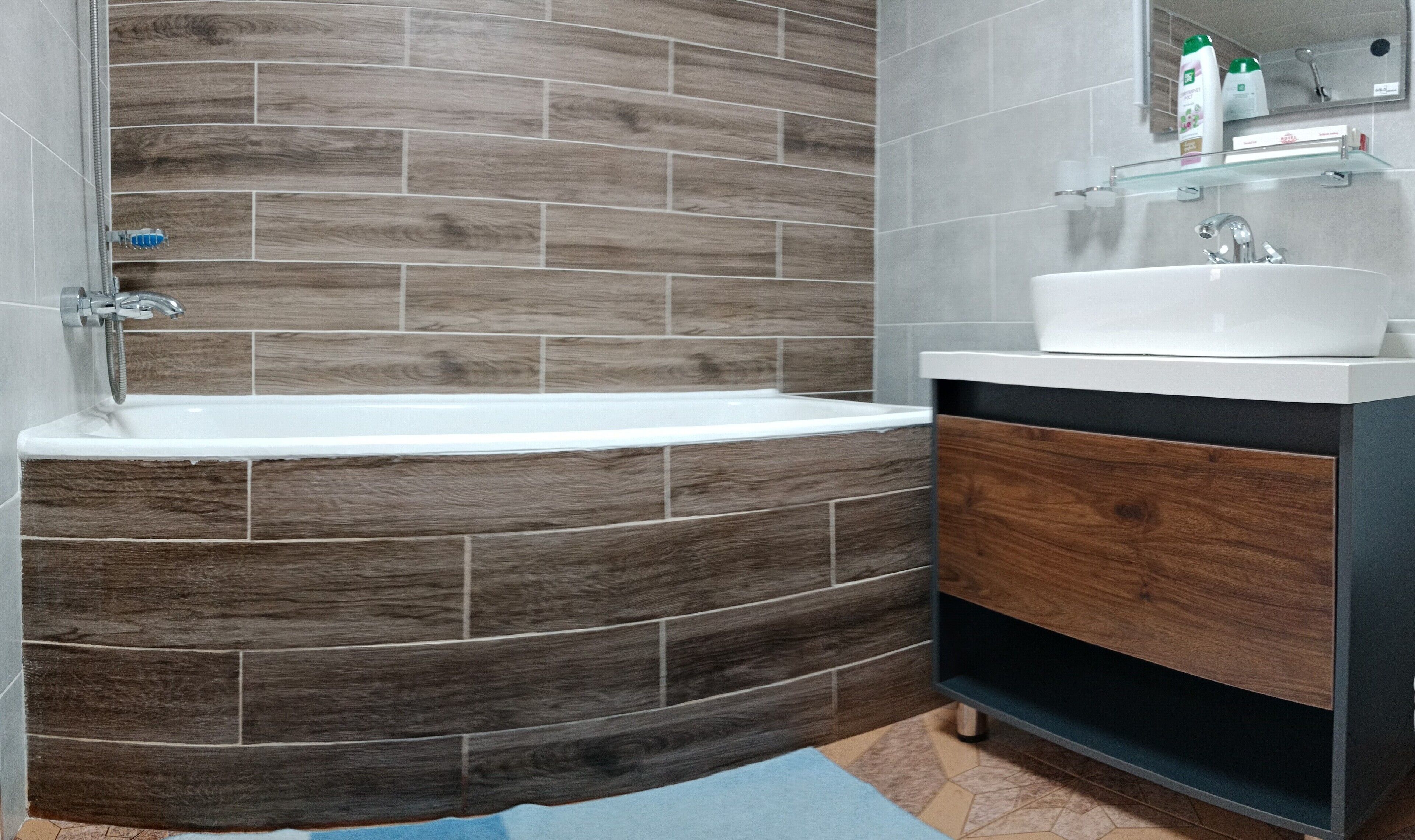 Cabaña | Baño | Ducha y cabezal de ducha con hidromasaje