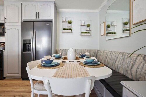 Relaxing Homey-Bright & Spacious