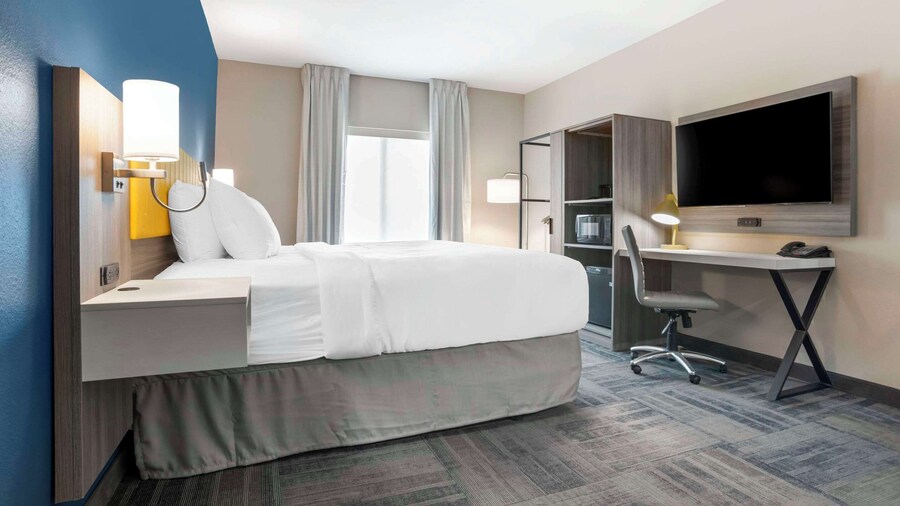 Comfort Inn & Suites Destin near Henderson Beach