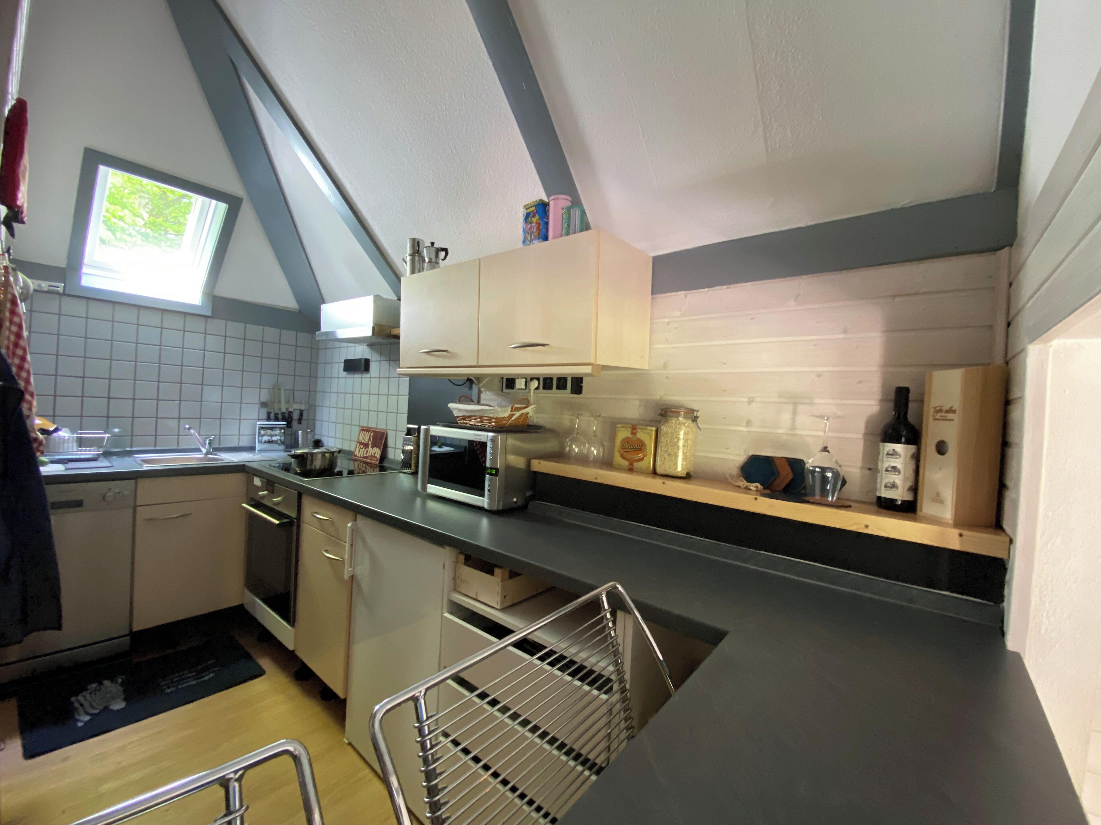 ثلاجة، ميكروويف، فرن، غسالة أطباق