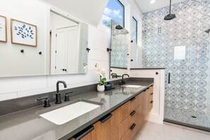 Hair dryer, towels