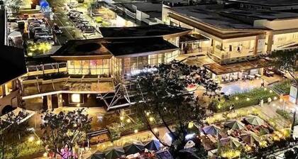 New & Modern Cozy 1BR w/ Balcony in Uptown BGC