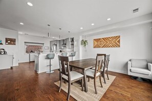 Dining - Panoramic City Views from Atop Mount Washington! (Pittsburgh)
