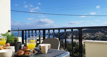 "DELIANS LUXURY VILLA" 600 μετρα από την παραλία.ιδιωτική θερμαινόμενη πισίνα!