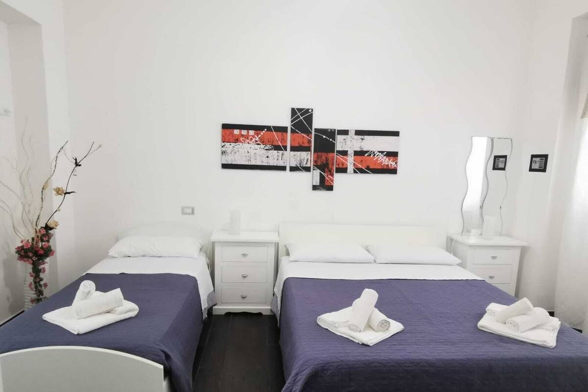 Luxury Triple Room | Premium bedding, minibar, in-room safe, desk