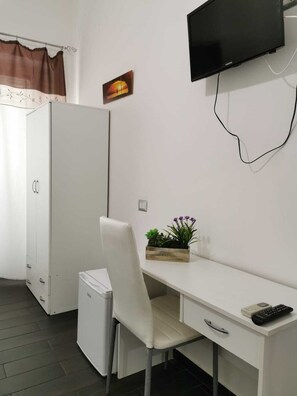 Comfort Triple Room | Premium bedding, minibar, in-room safe, individually furnished - Rimalusa B&B (Gallipoli)