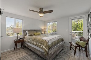 3 makuuhuonetta, silitysrauta/-lauta, Wi-Fi, vuodevaatteet