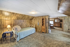 2 Schlafzimmer, Schreibtisch, Bügeleisen/Bügelbrett, Reisekinderbett